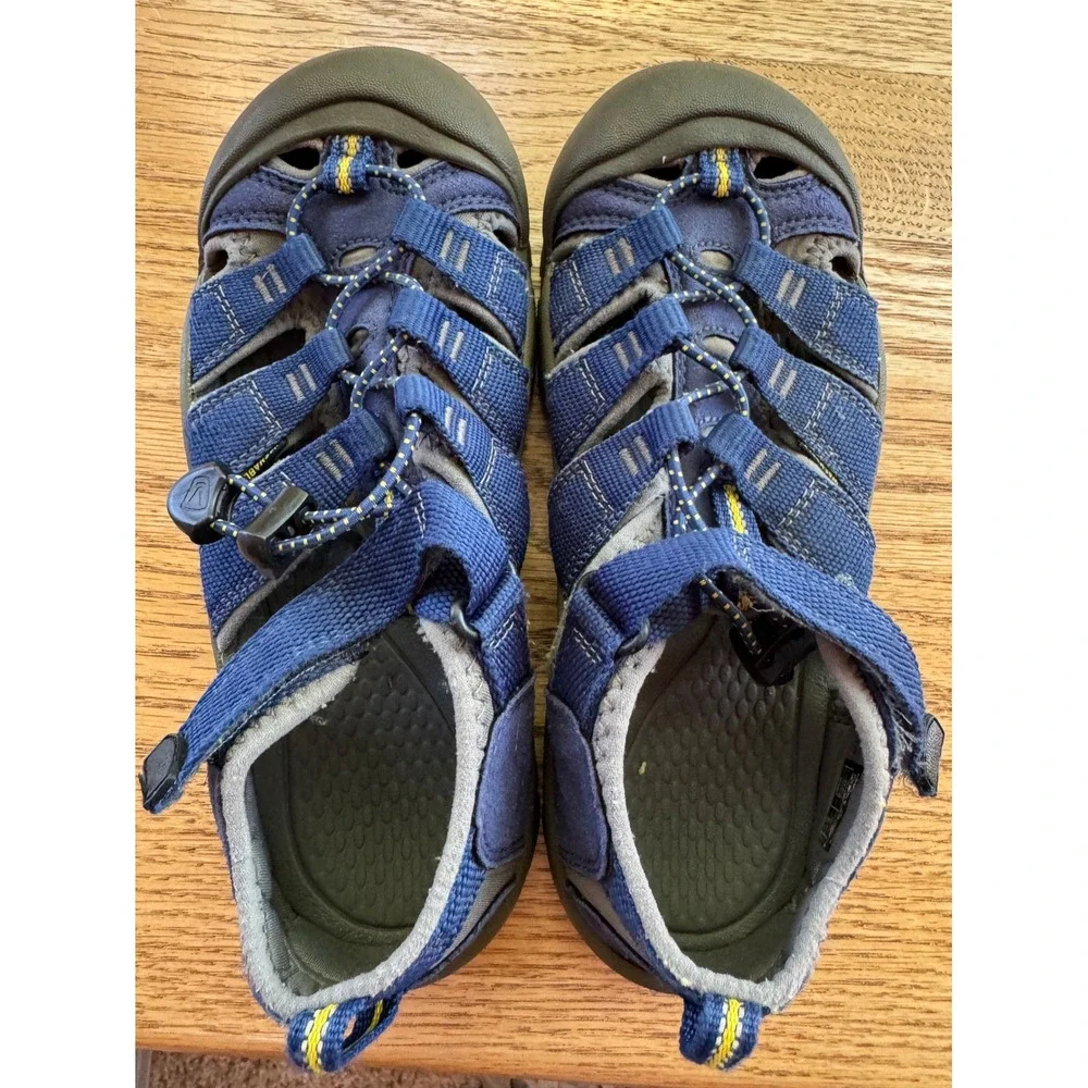 Keen Newport H2 Sandals Kids Size 3 Blue Waterproof Outdoor Shoes Travel School
